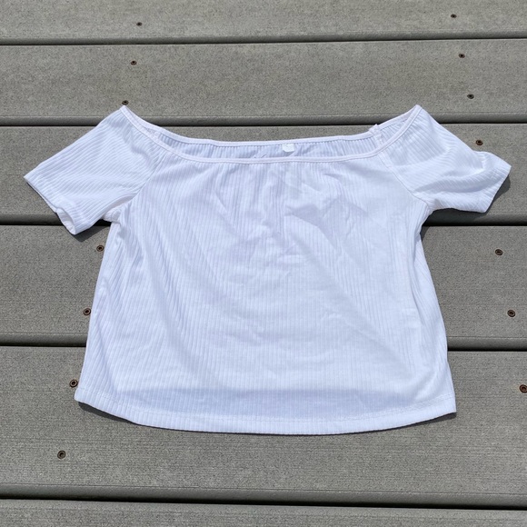 NWT Off the shoulder crop top - Picture 1 of 6